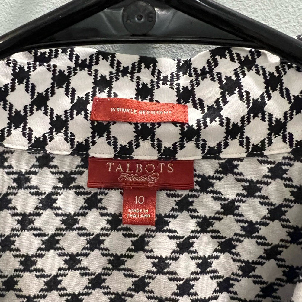 Talbots Women's 10 black and white star pattern. Long Sleeved Shirt Top size 10 - Picture 6 of 7